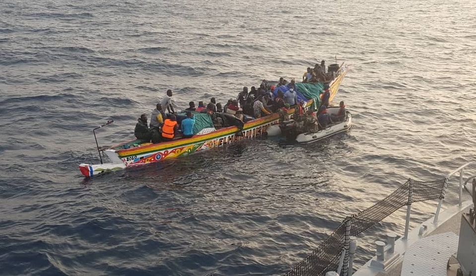 Route des Canaries : plus de 160 migrants, dont une majorité de Sénégalais, sauvés en mer Route des Canaries : plus de 160 migrants, dont une majorité de Sénégalais, sauvés en mer